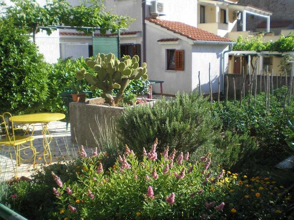Rooms Ester Cres Dış mekan fotoğraf