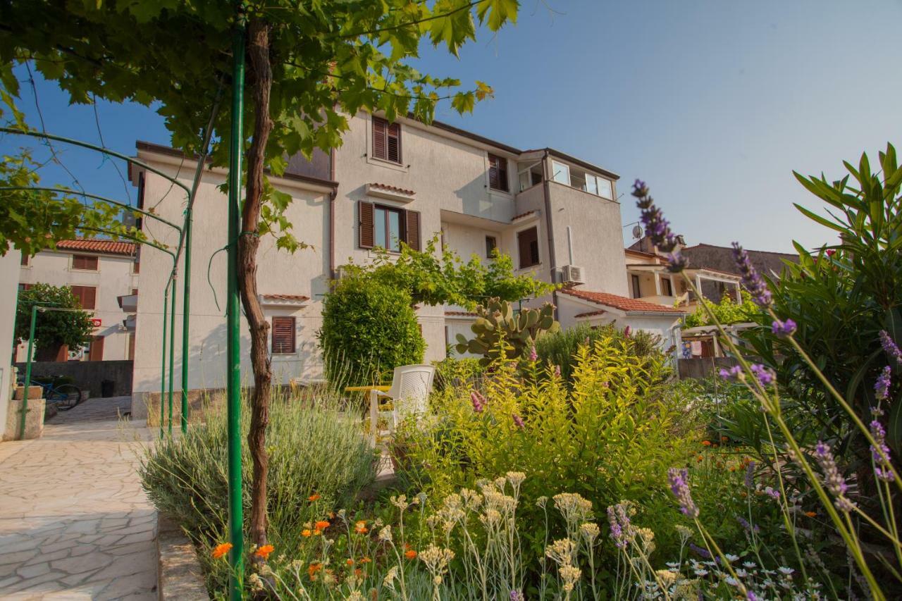 Rooms Ester Cres Dış mekan fotoğraf